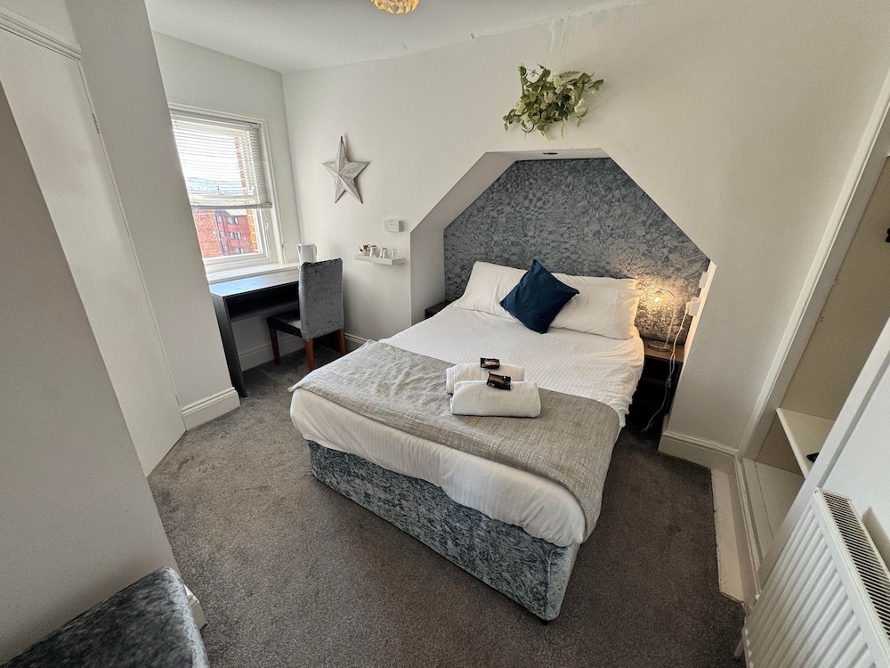 Silver, Double Bed