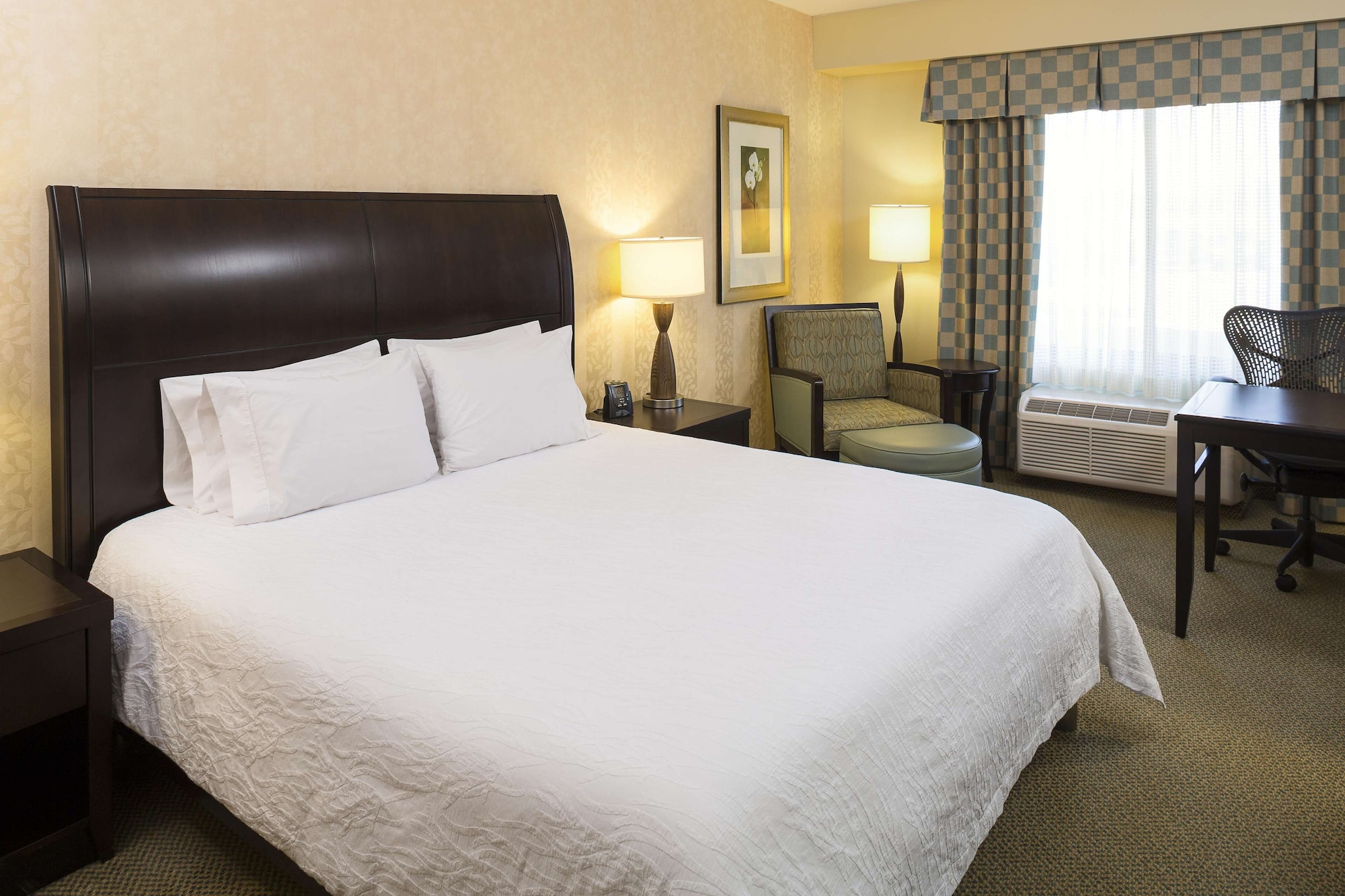Junior Suite, King Bed, Accessible