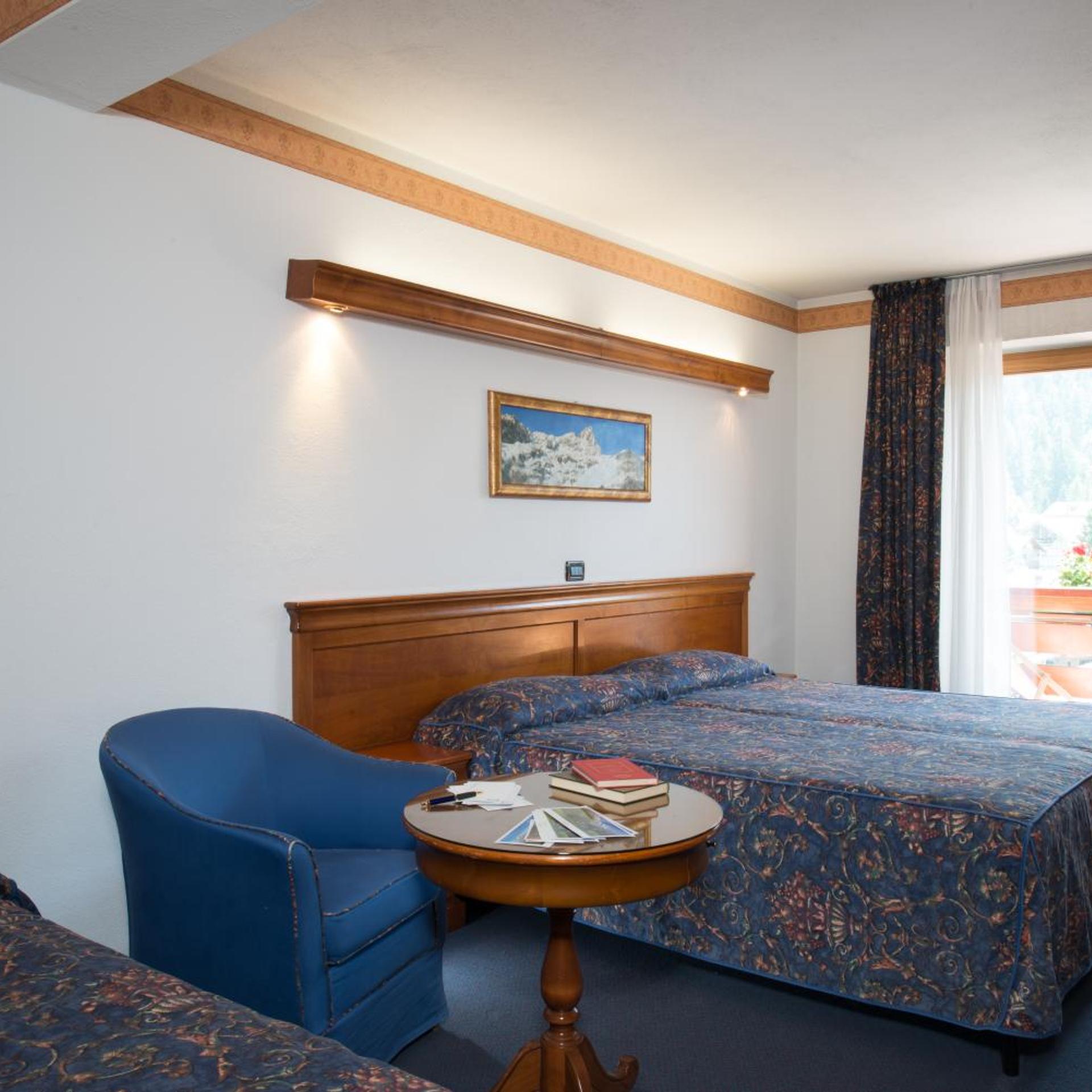 HOTEL TOURIST 28/54