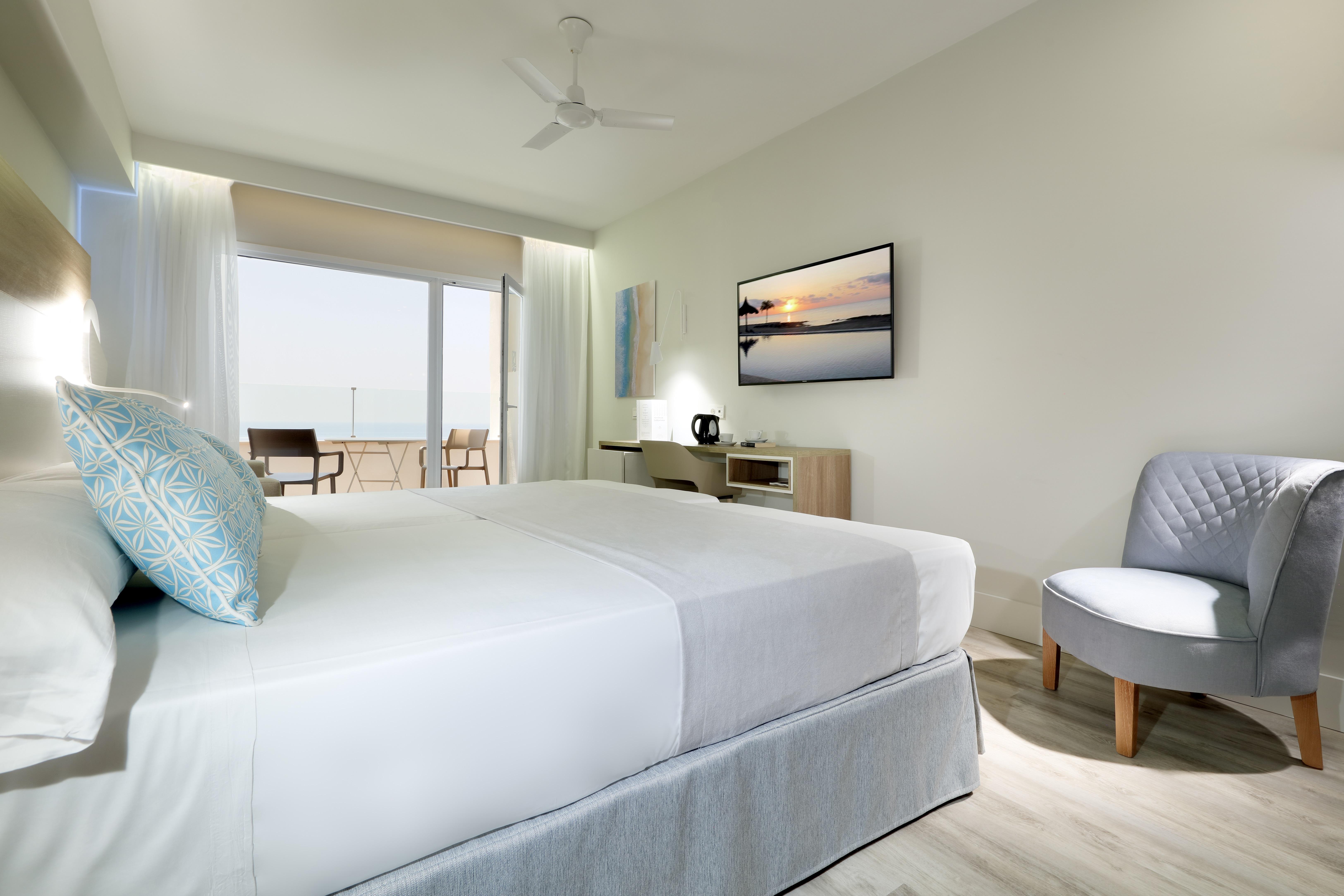 Grand, Sea View, Balcony or Terrace