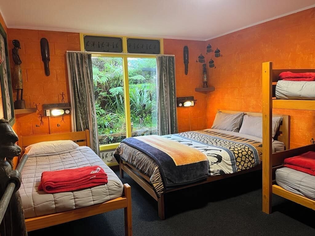 Private, 4 Beds