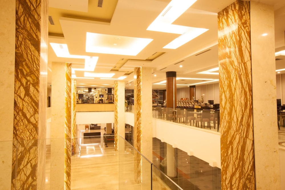 Claro Hotel Kendari 54/62