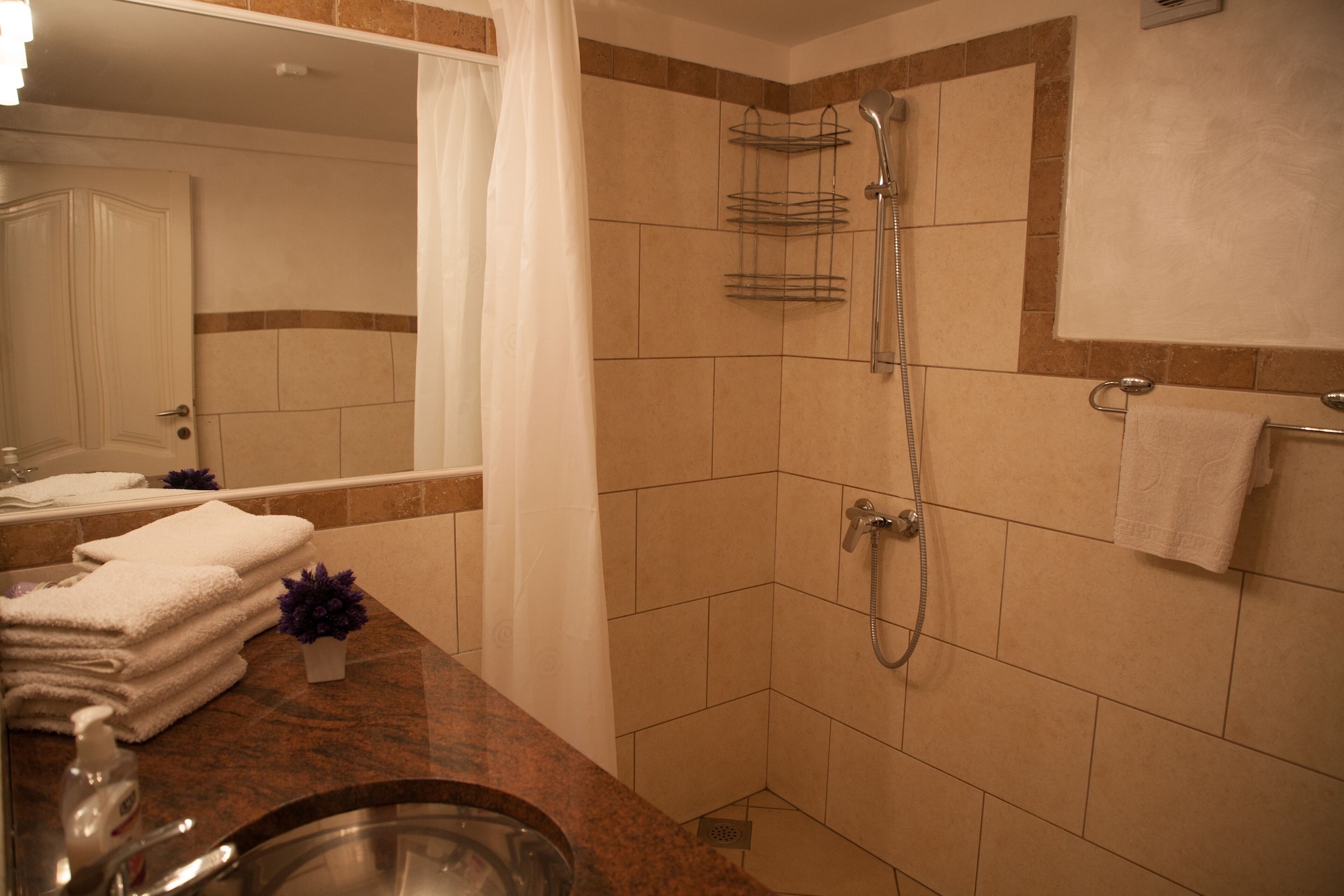 2 Bedrooms, Gallery, Apartment, Pool View, Terrace 9/9
