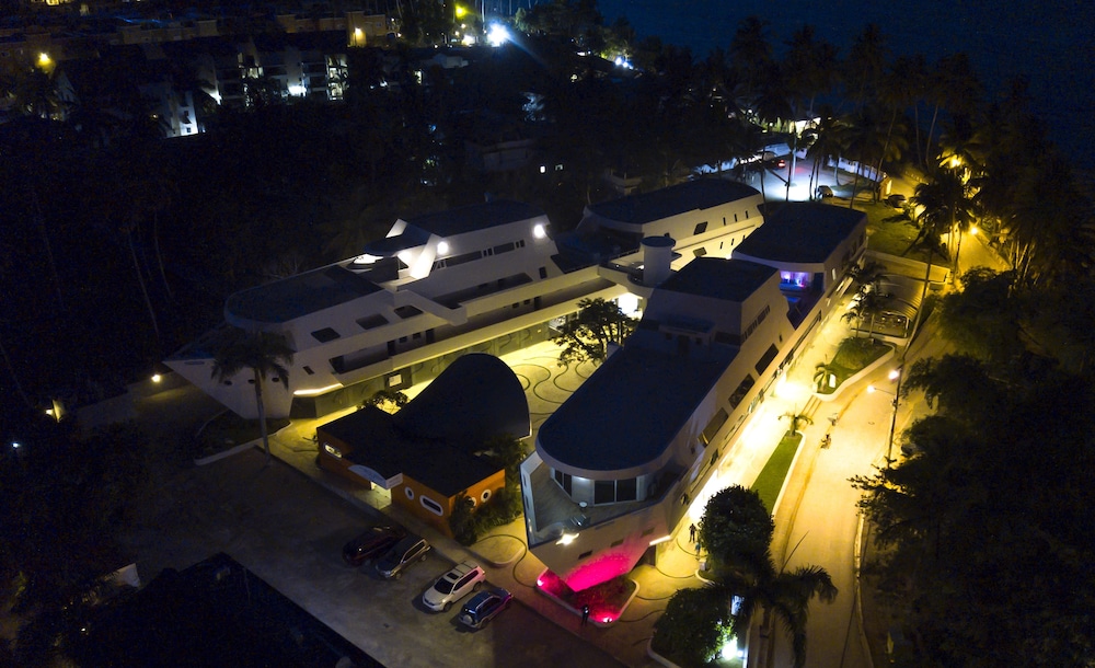 Puerto Plaza Las Terrenas 1/50