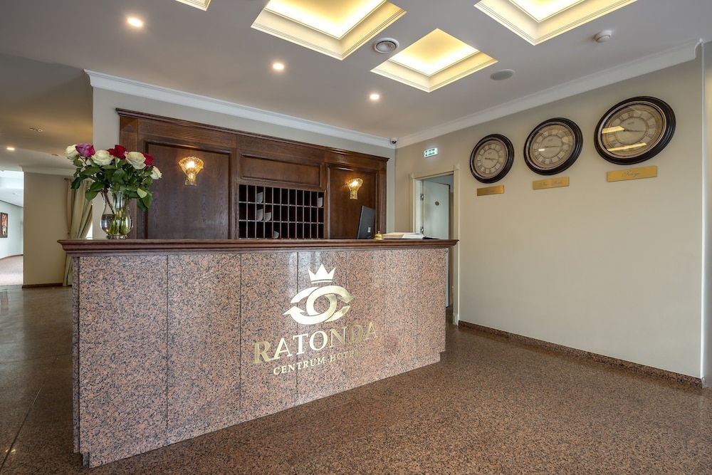 Ratonda Centrum Hotel 5/65