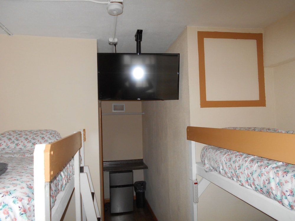 Hoosville Hostel 53/66