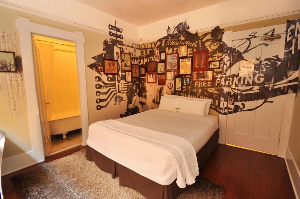 Hotel Des Arts 64/78