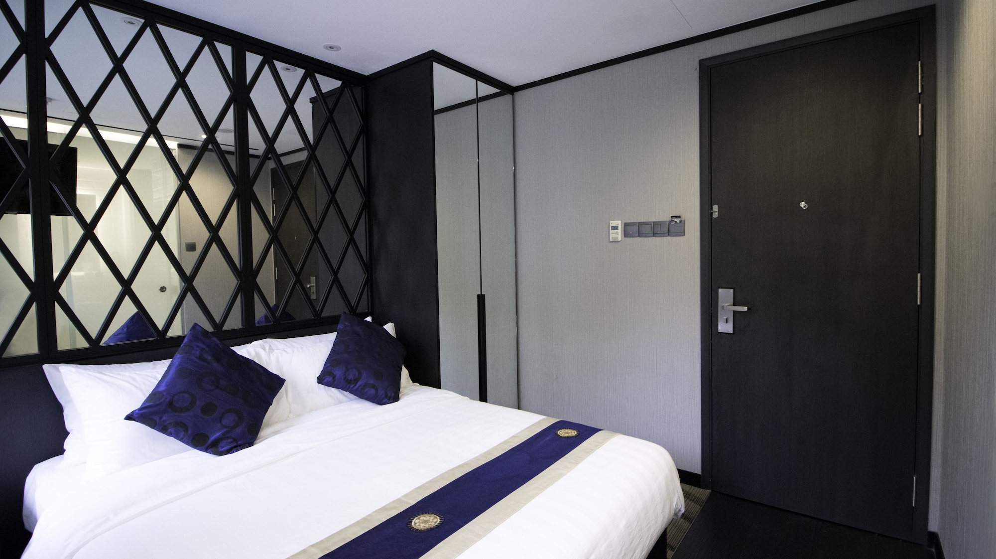DELUXE, DOUBLE BED, BALCONY