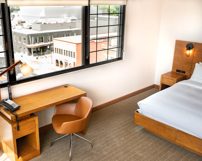 The Lismore Hotel Eau Claire A Doubletree By Hilton 8/56