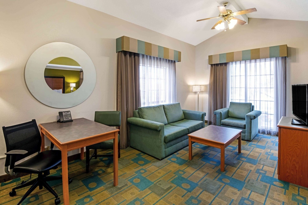 La Quinta Inn by Wyndham Amarillo Mid-City 36/52