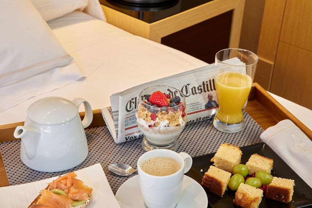 Nexus Valladolid Suites Hotel 33/44