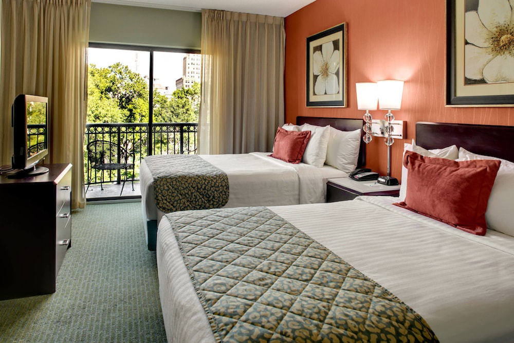 Springhill Suites By Marriott Memphis Downtown 8/32
