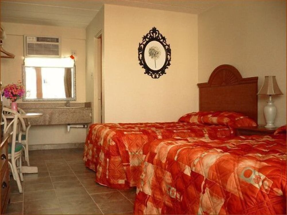 Casa Del Sole Motel 28/54