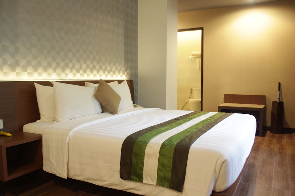 Grand Whiz Hotel Nusa Dua 9/75