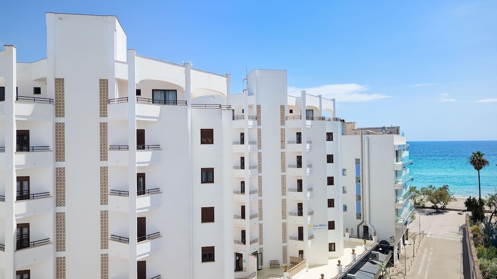 R2 Cala Millor Beach Apartment 1/50