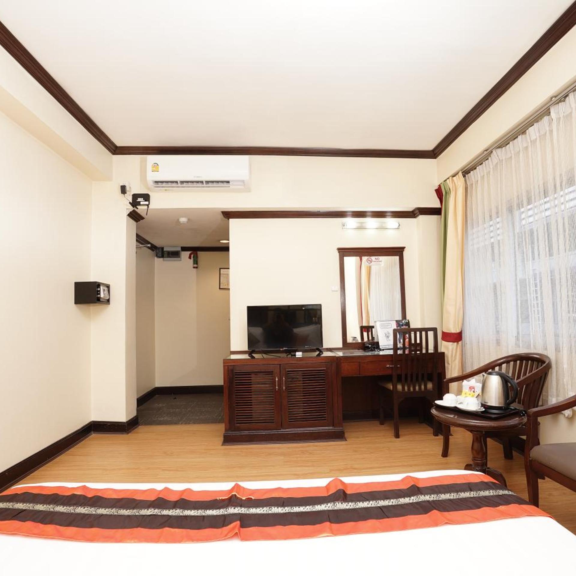 GRAND BUSINESS INN 31/52