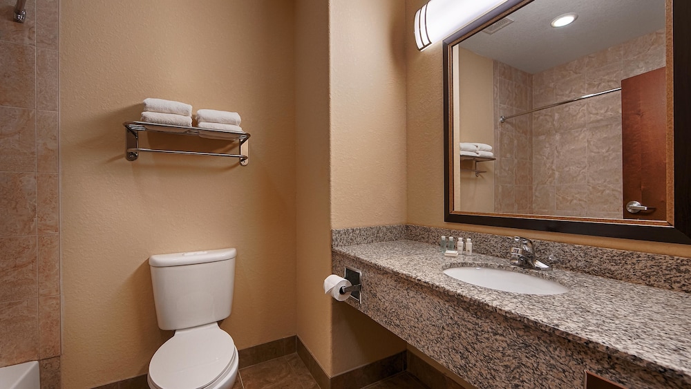 Best Western Bastrop Pines Inn 13/40
