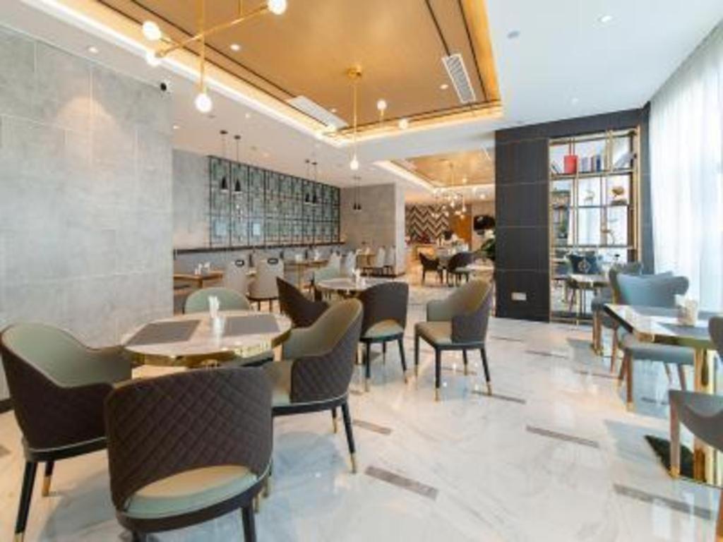 Magnotel (Tongxiang Shimao Center) 42/49
