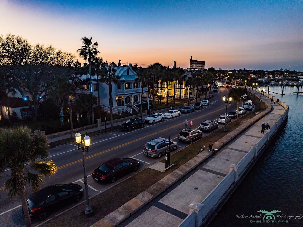 Bayfront Westcott House Bed and Breakfast 23/50
