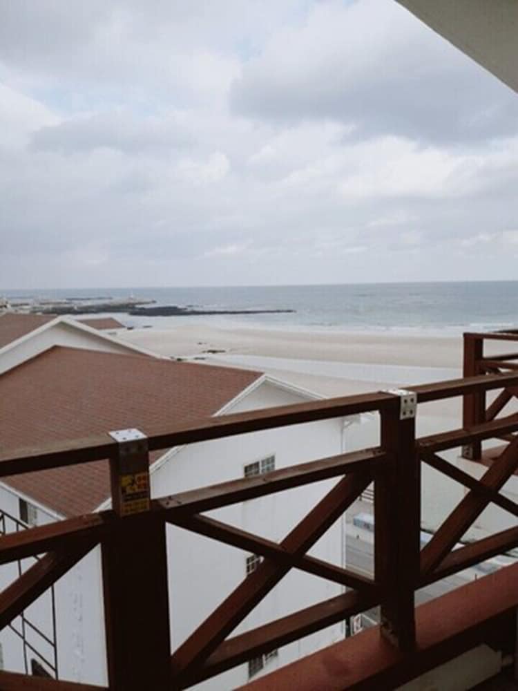 Ocean Grand Hotel Jeju 54/58