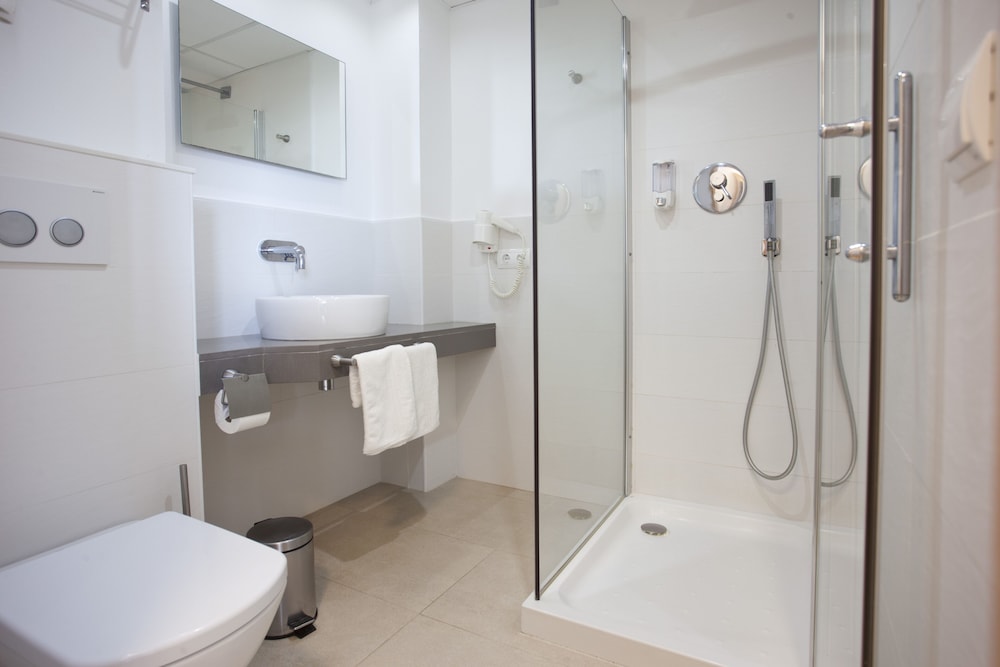 Playa Bella Beach Apartments 50/50