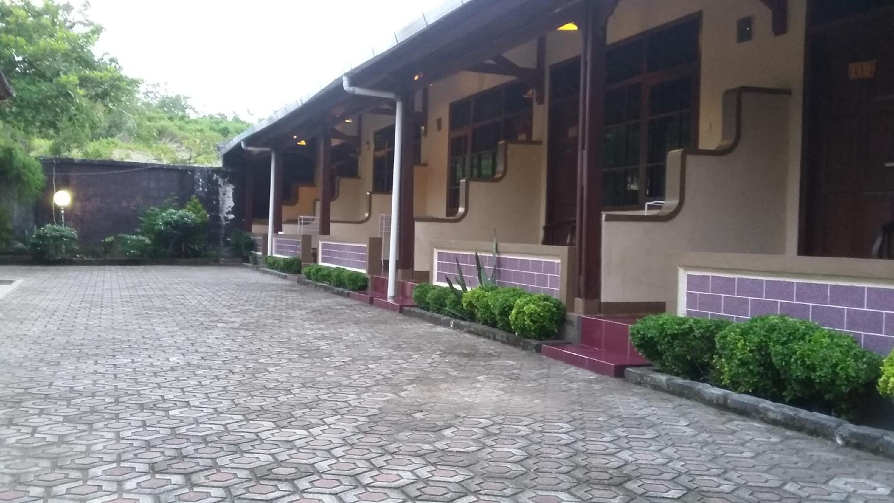 Yokima Beach Hotel 33/43