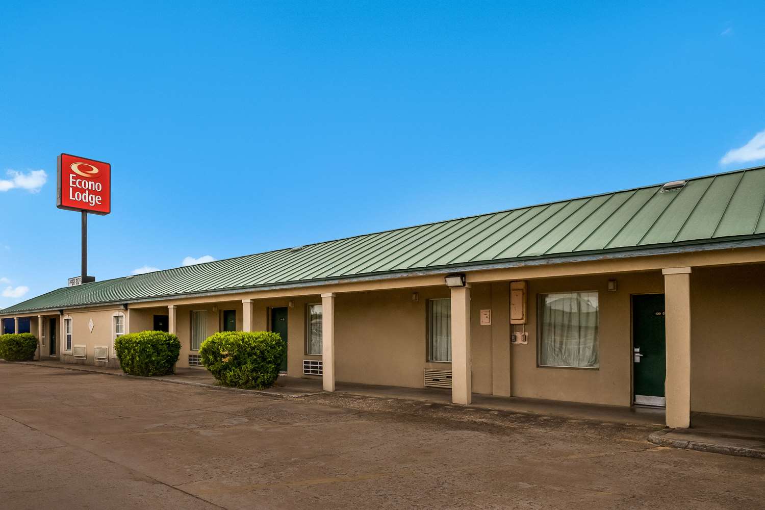 Econo Lodge Bartlesville Hwy 75 4/34