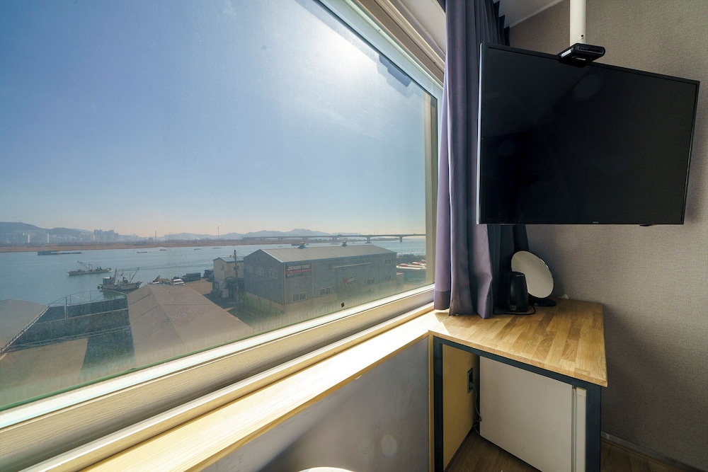 Jk Hotel 33/33