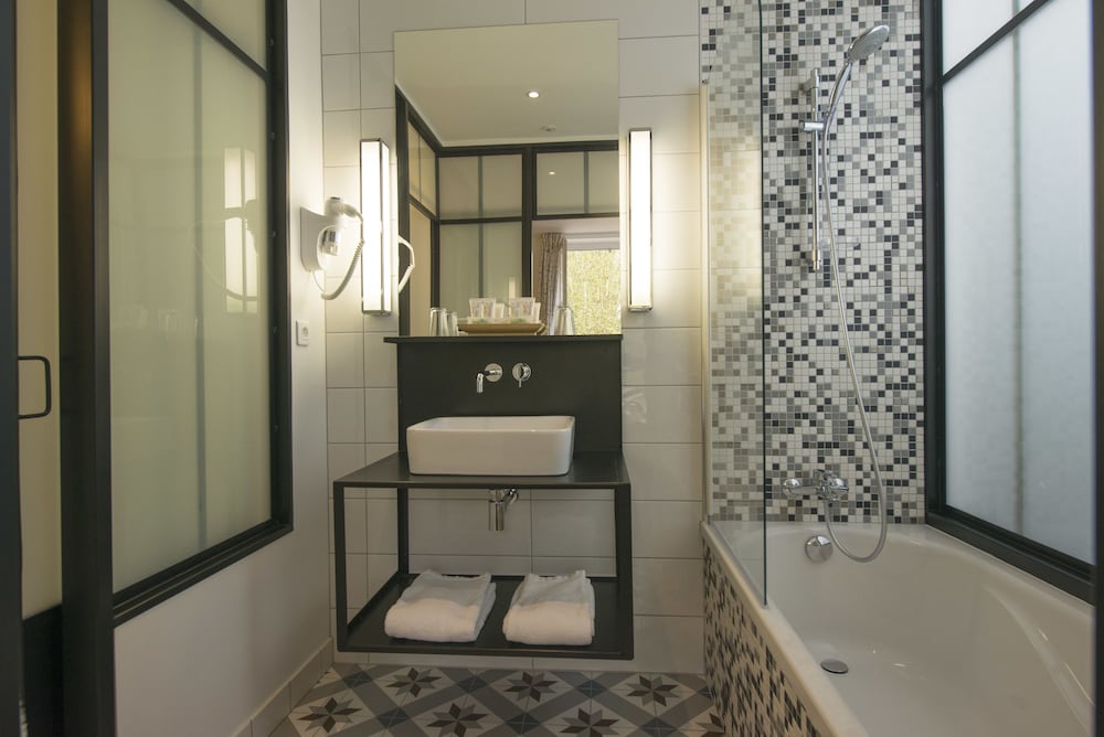 Le Manoir du Lys, The Originals Relais 47/49