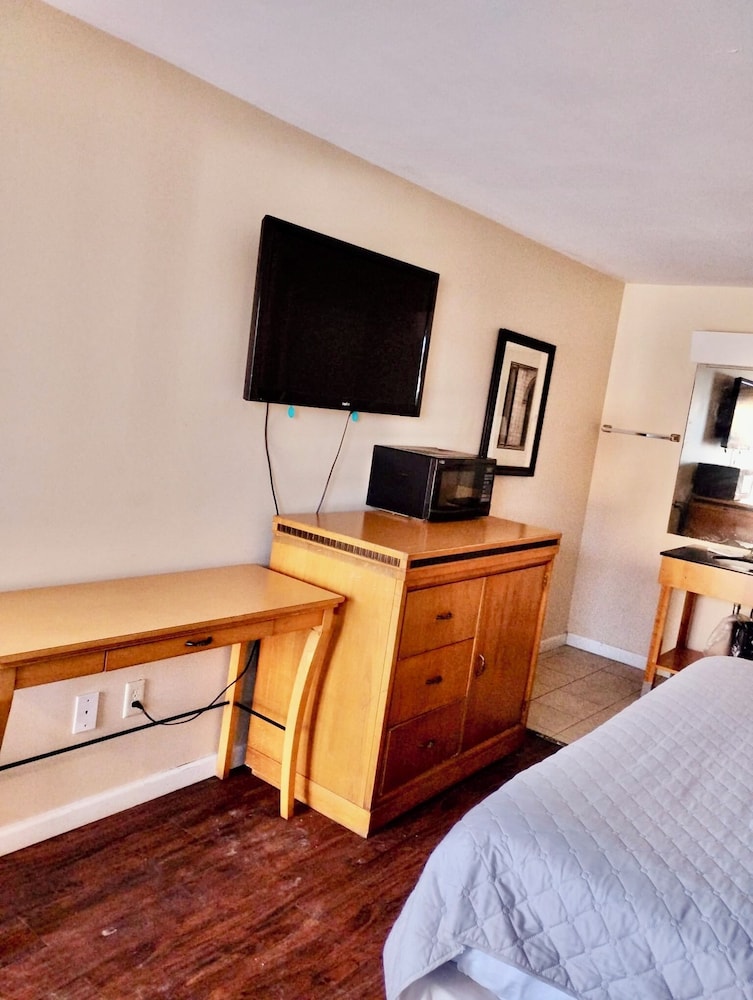Motel M Lewisburg 20/42