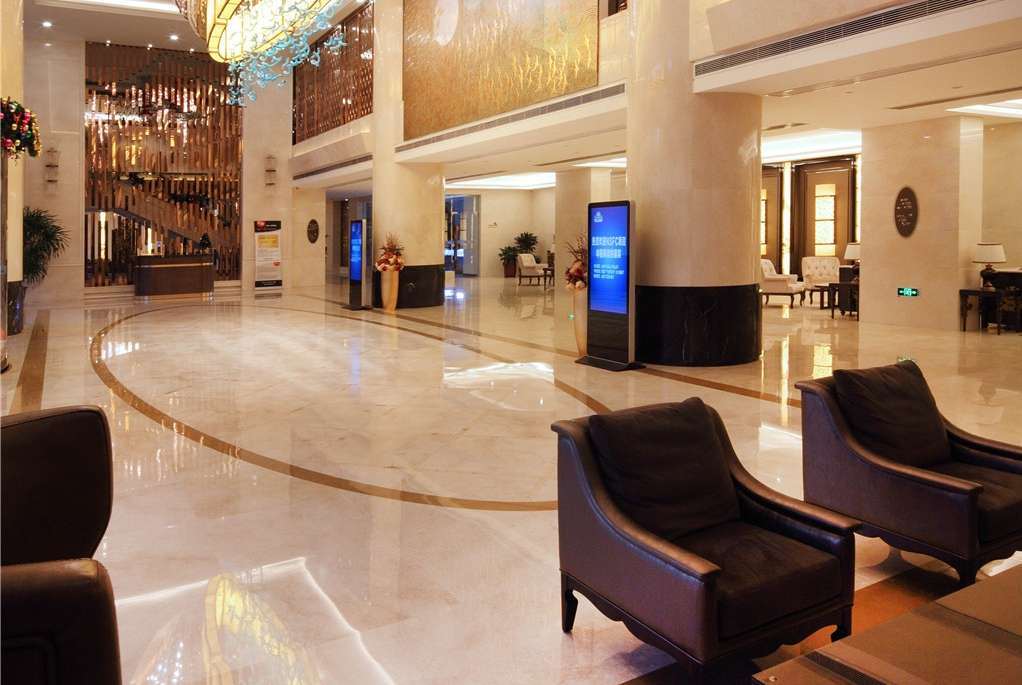 Days Hotel by Wyndham Wenyi Anhui 19/20