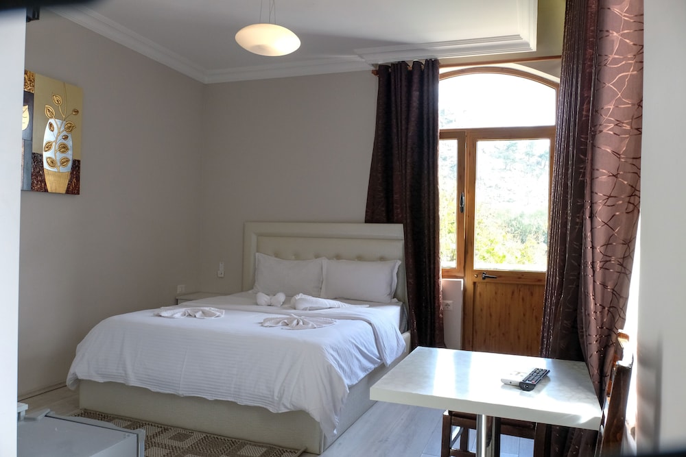 Buna Park Hotel Shkoder 10/50