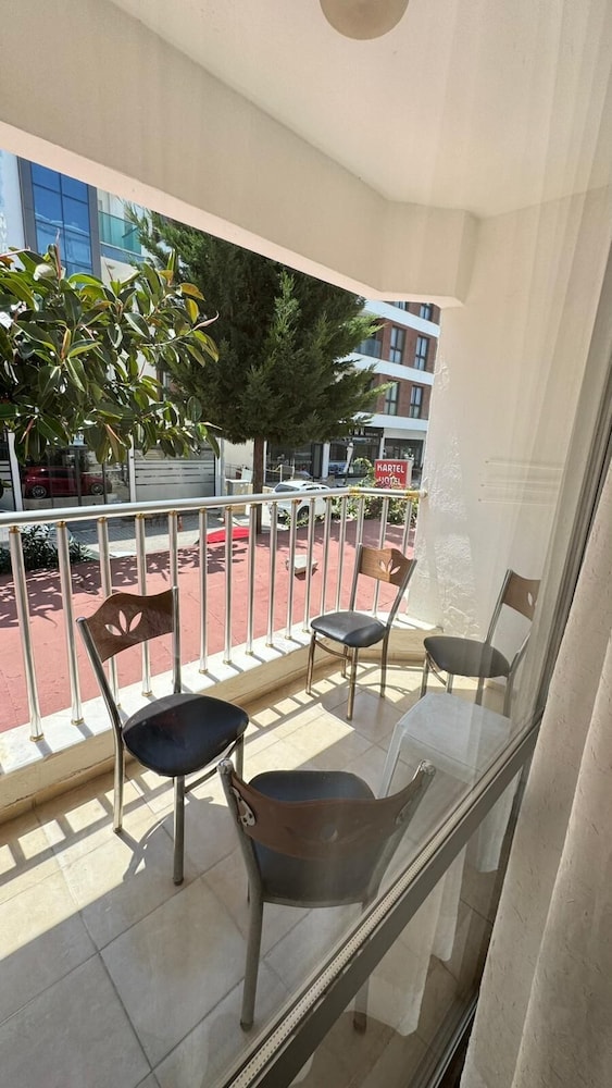 Kartel Hotel 24/50