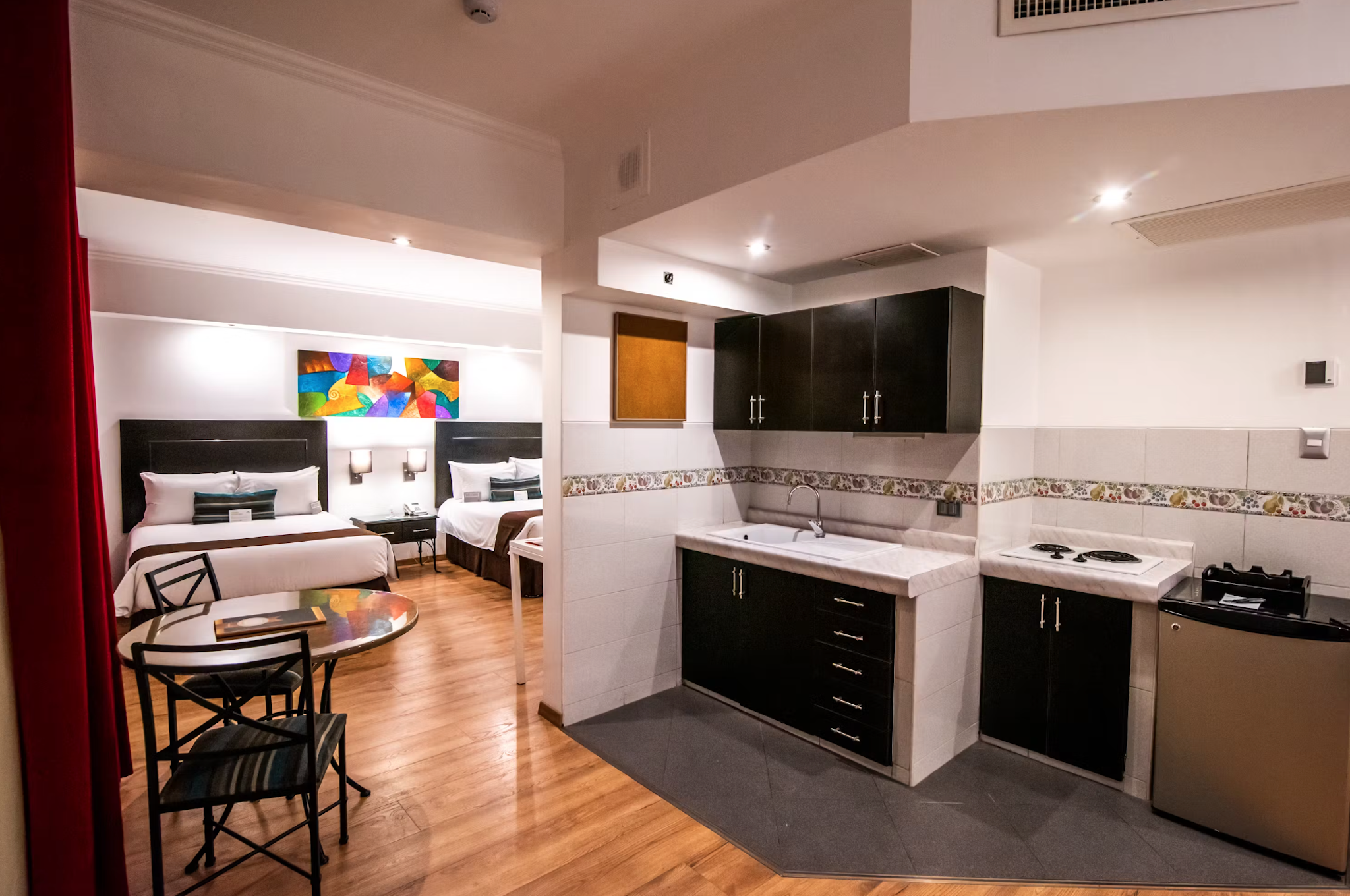 El Polo Apart Hotel and Suites 7/8