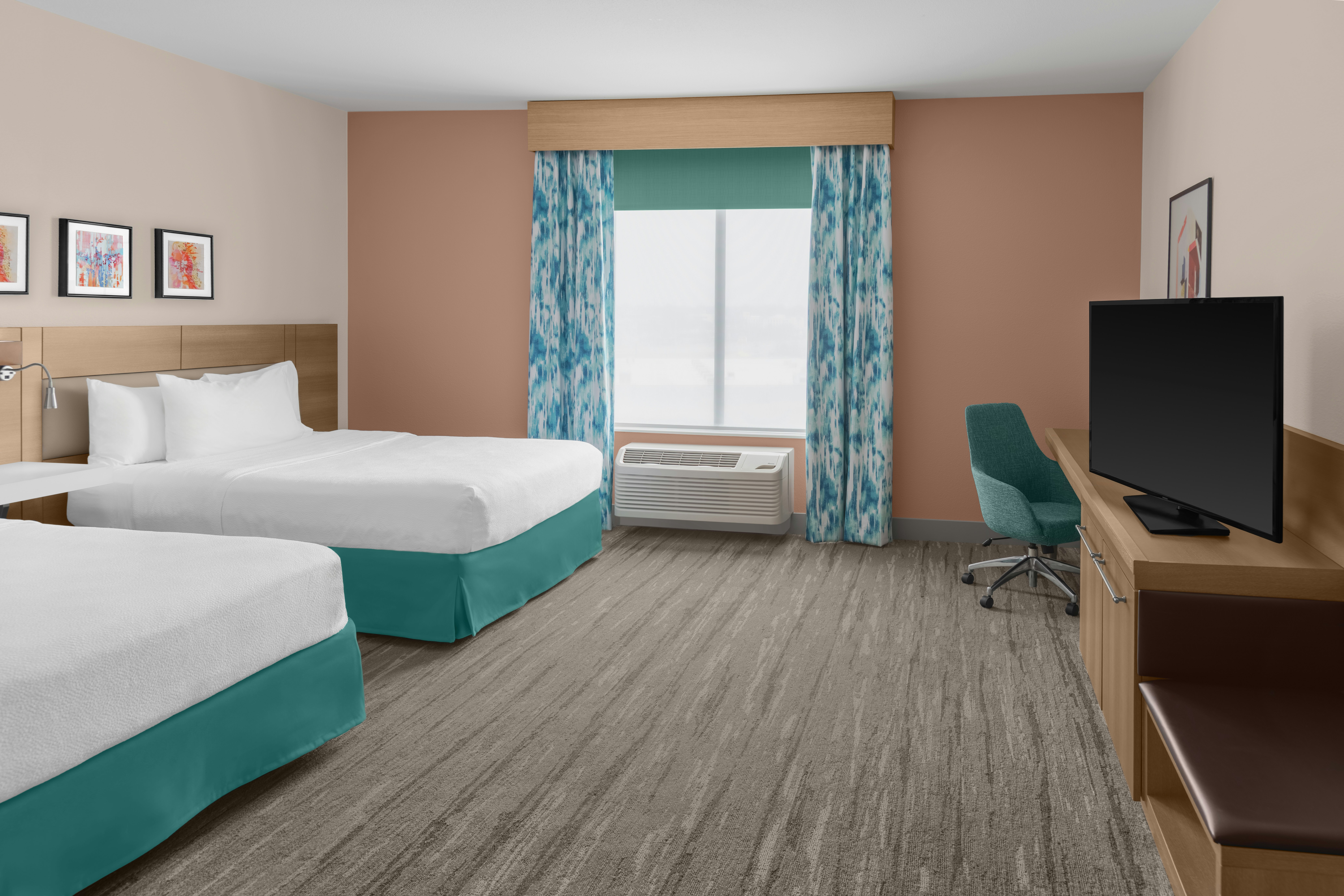 City, 2 Queen Beds, Accessible