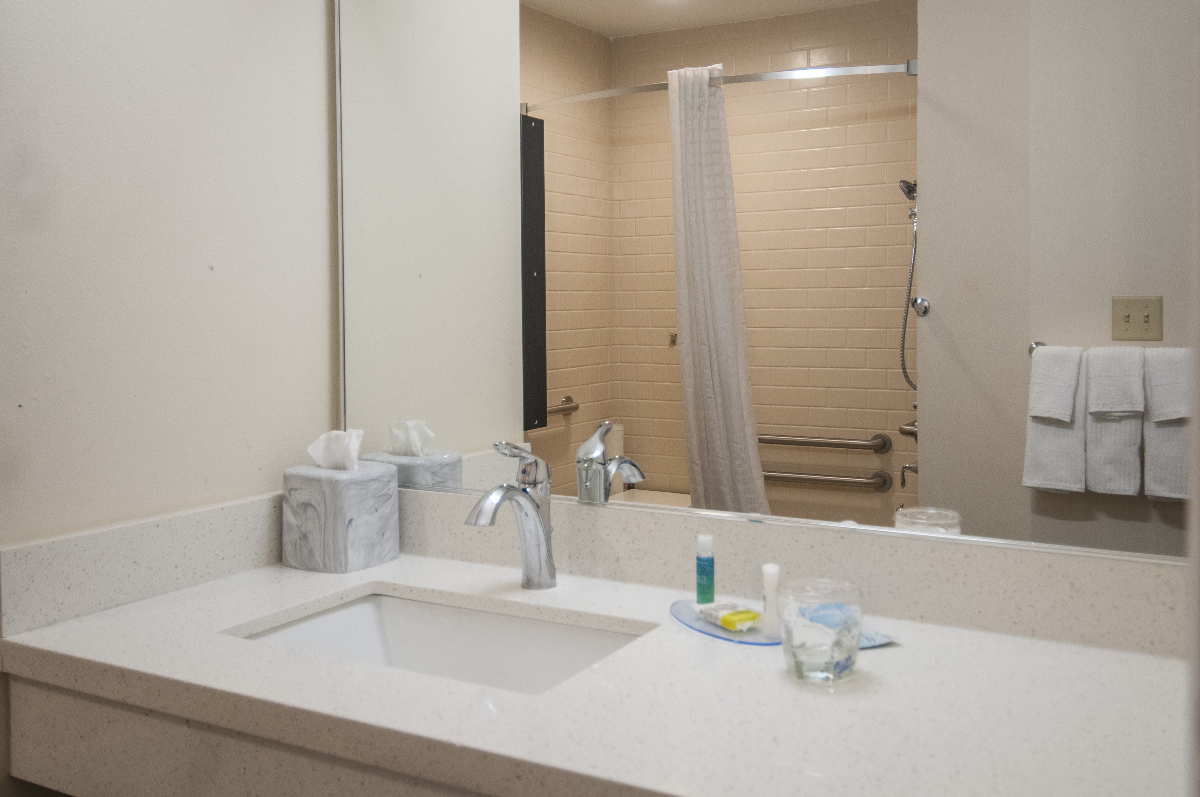 Candlewood Suites Baton Rouge College Drive 42/44