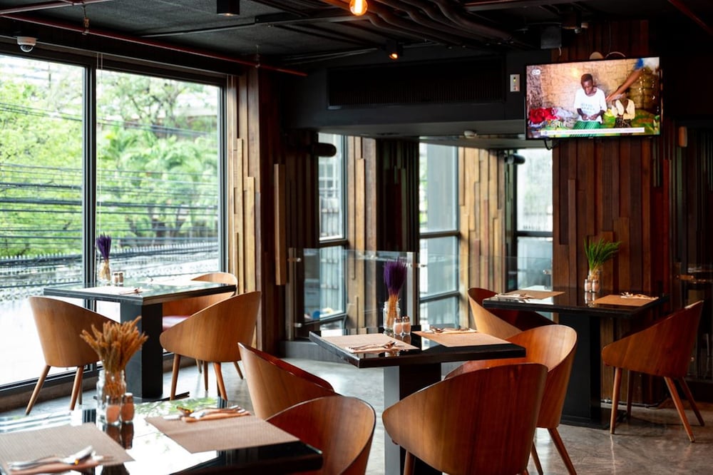 RakYim Siam - Sukhumvit 15 32/46