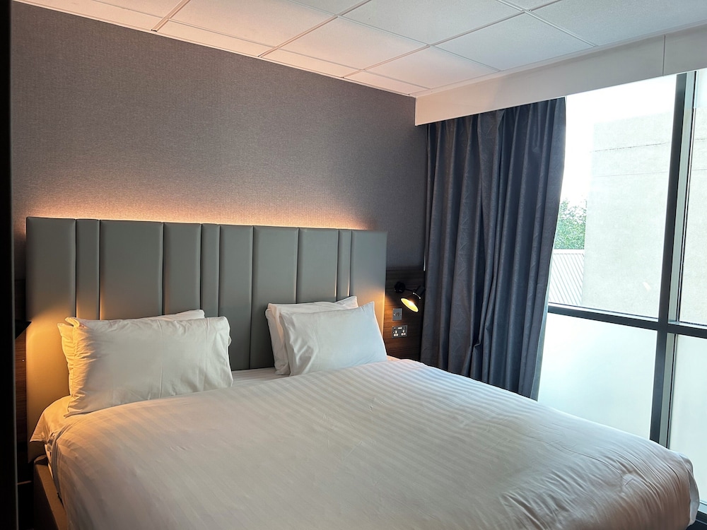 Crowne Plaza London - Kingston 14/50