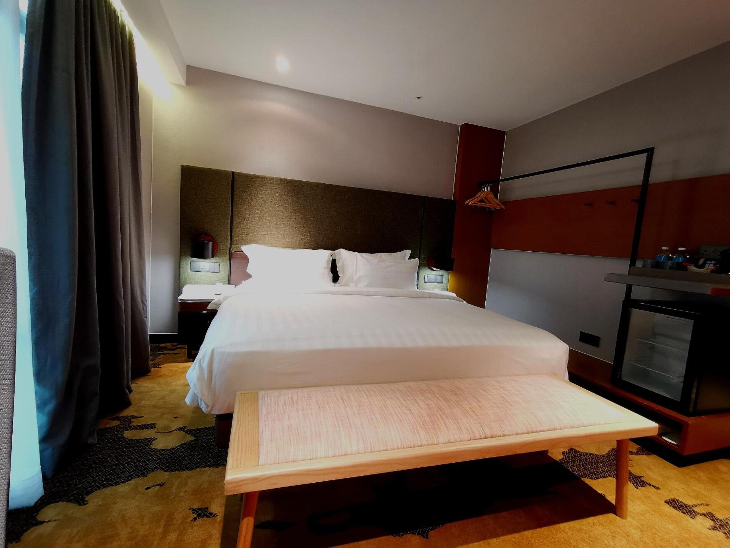 Premier King Room