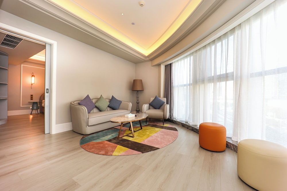 Mercure Jinan West Railway Station 39/65