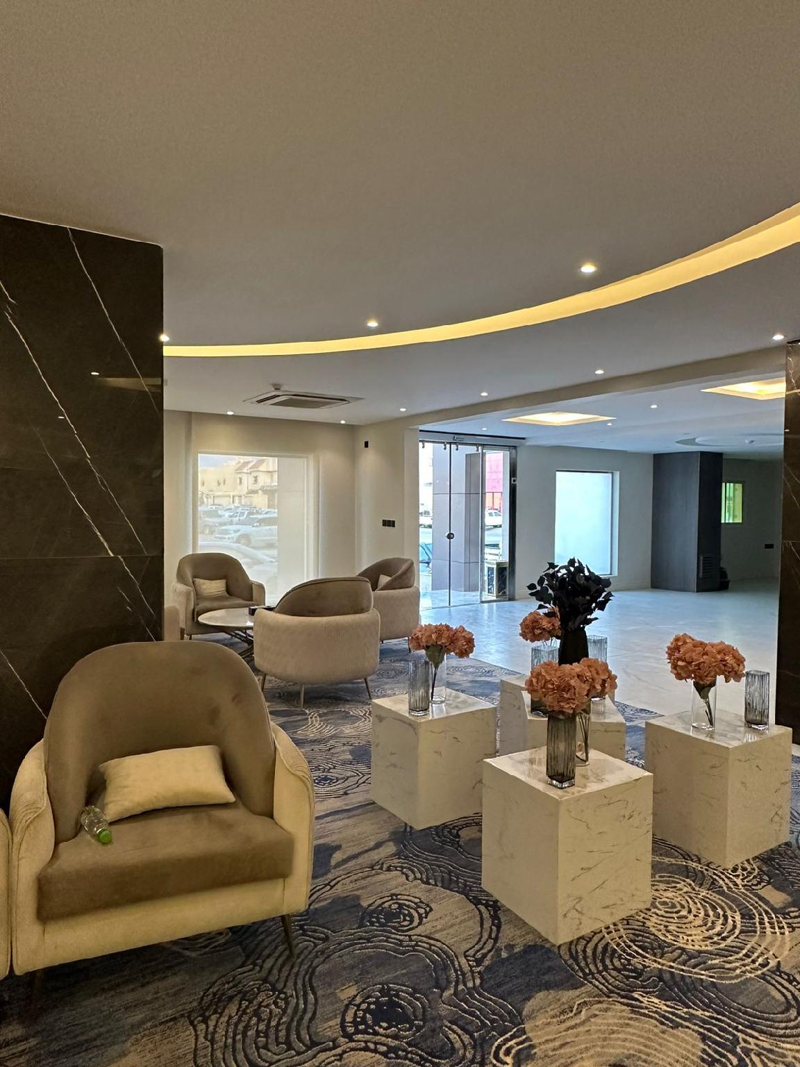 اكس-واي-زد(XYZ Hotel) 20/25