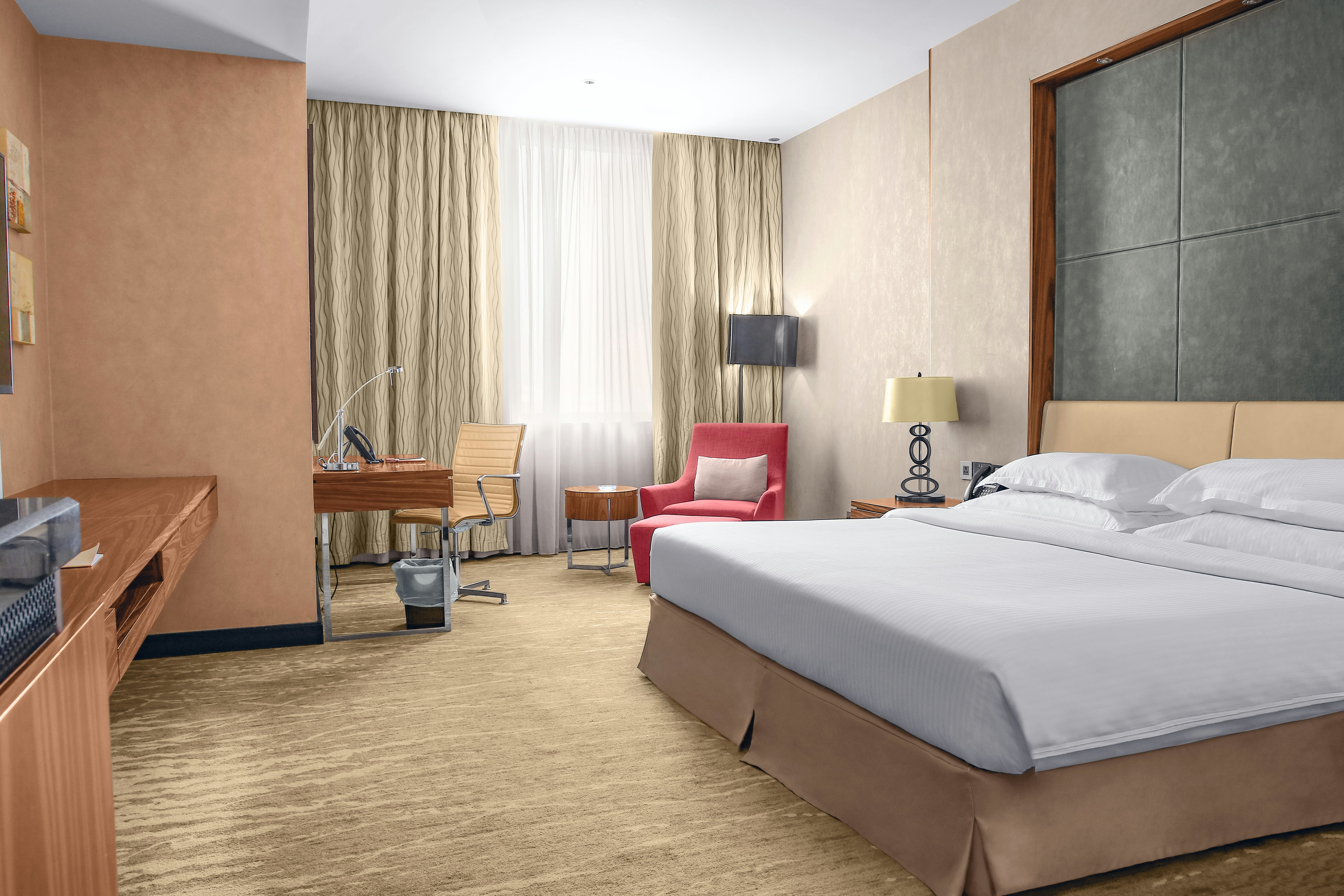 SUPERIOR, KING BED