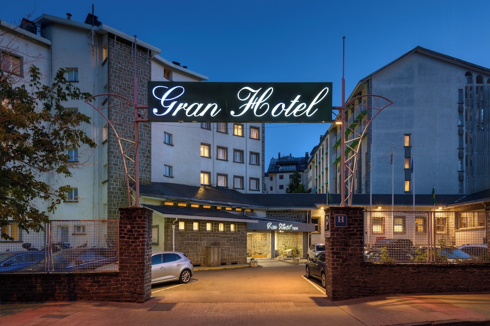 Gran Hotel de Jaca 42/50
