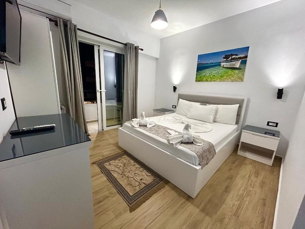 ROOM, DOUBLE BED, SEA VIEW