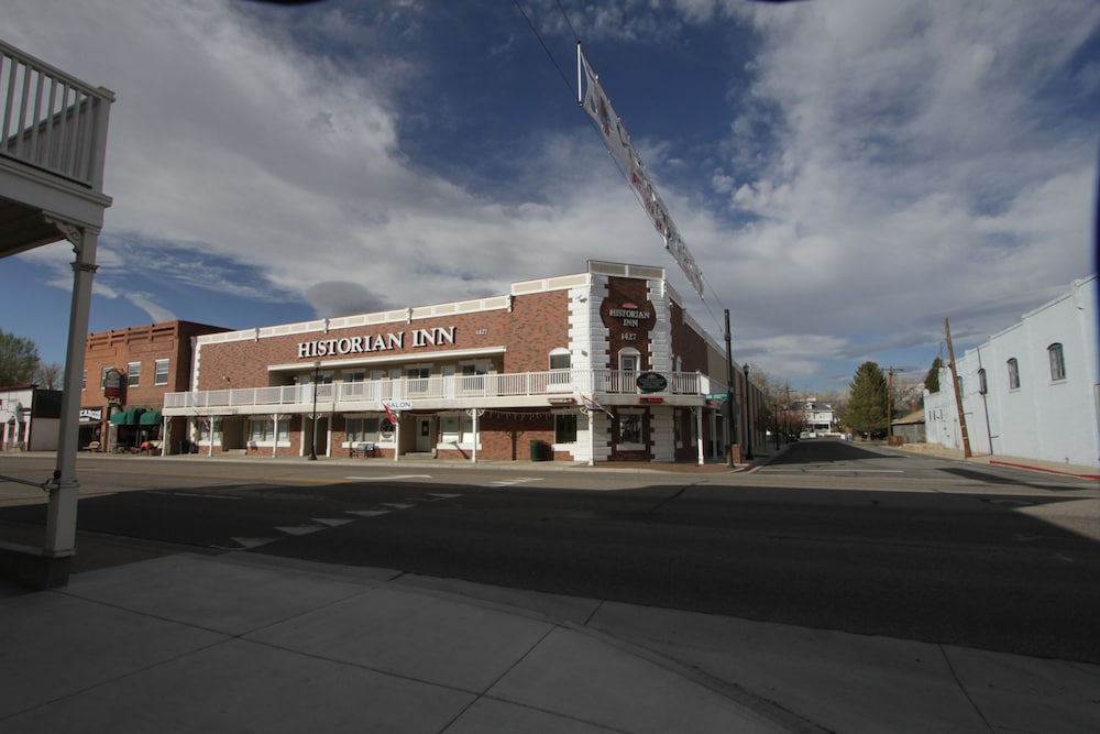 Historian Inn 25/35