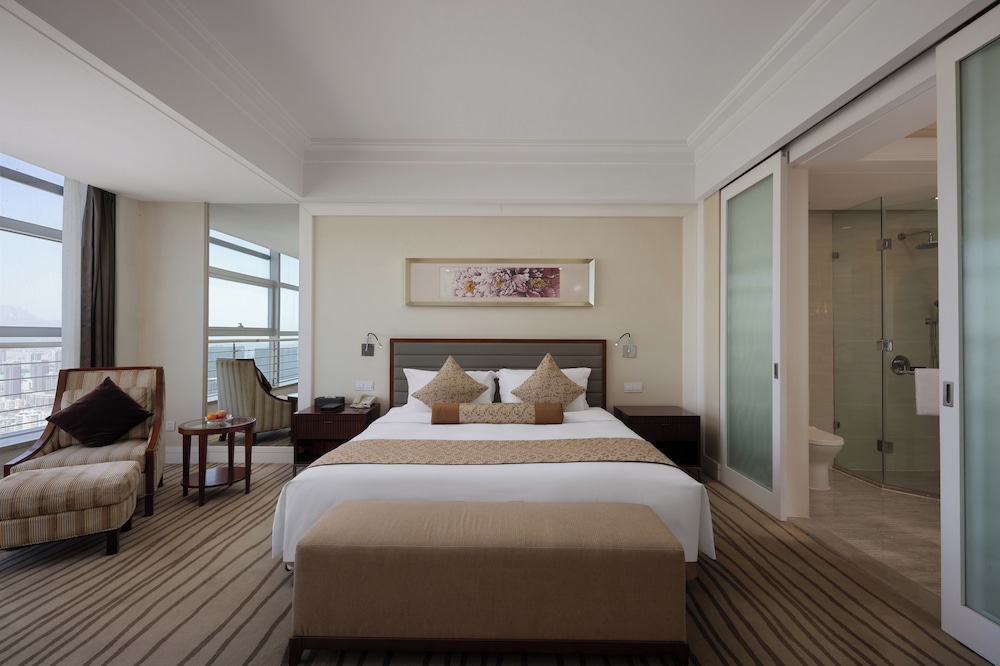New Century Hotel Qingdao 16/73