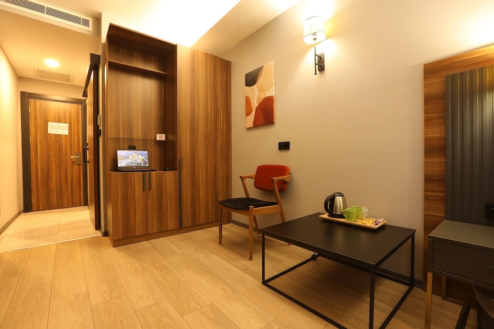 Incipark Hotel 9/48