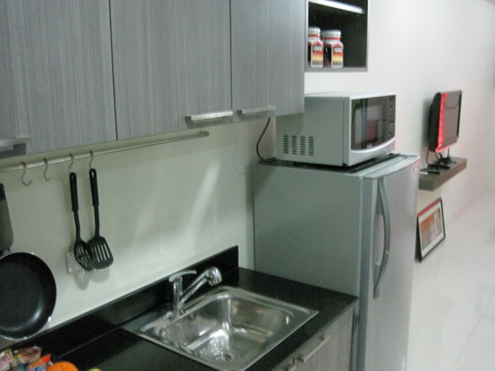 Premium Residence The Currency Ortigas 50/50