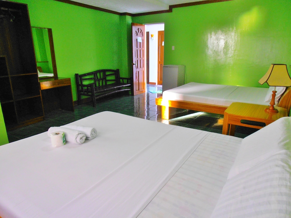 BLUE CORALS BEACH RESORT 14/66