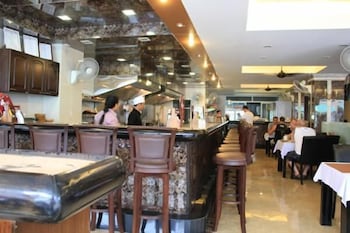 Maleez Lodge Hotel And Restaurant 46/52